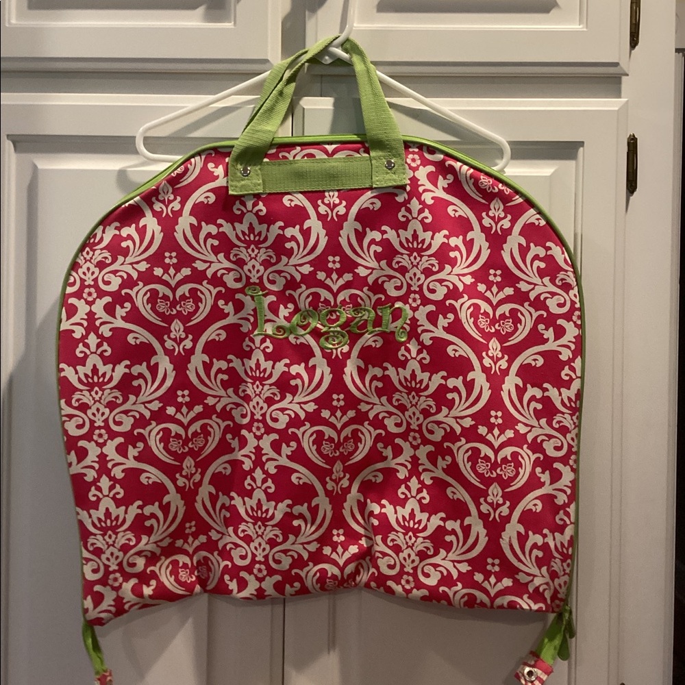Girl’s hang up garment bag